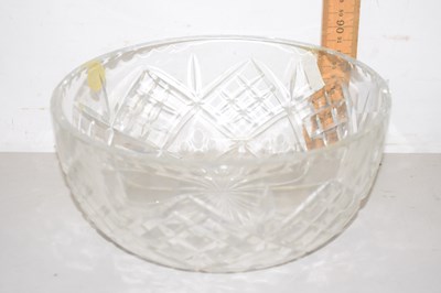 Lot 48 - A cut glass bowl