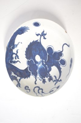 Lot 402 - An 18th Century Lowestoft porcelain dish...
