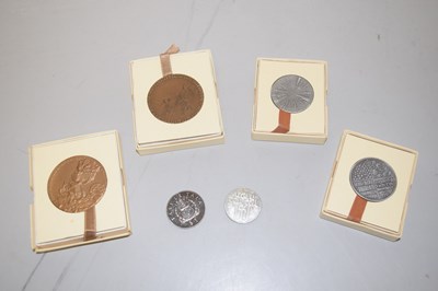 Lot 111 - A collection of modern Israeli Government...