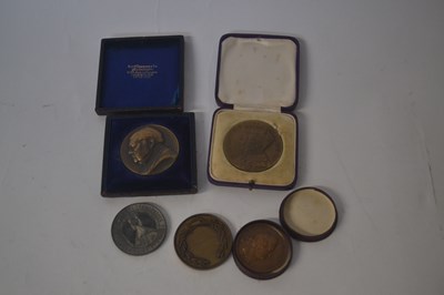 Lot 482 - Quantity of coinage including mixed group of...