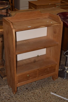 Lot 274 - Modern pine bookcase cabinet