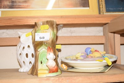 Lot 549 - A Withernsea spill vase and other items