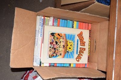 Lot 610 - Quantity of Beano and other children's annuals