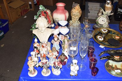 Lot 632 - Mixed Lot: Various glass wares, porcelain...