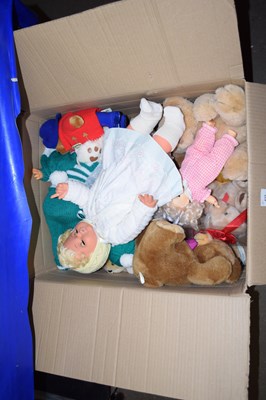 Lot 633 - Box of soft toys, dolls etc