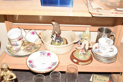 Lot 671 - Assorted ceramics and figurines
