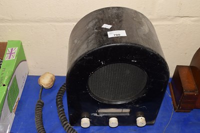 Lot 700 - Vintage radio