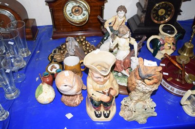 Lot 704 - Mixed lot of figurines and other items