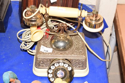 Lot 710 - Vintage styled telephone