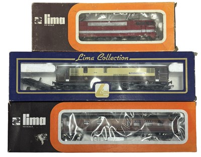 Lot 191 - Two boxed Lima 00 gauge railway coaches, plus...