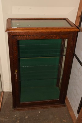 Lot 746 - Two glass shelf shop display cabinet