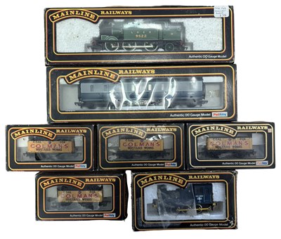 Lot 201 - A collection of various boxed Palitoy 00 gauge...