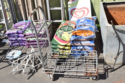 Lot 412 - Outside garden trolley/sackbarrow