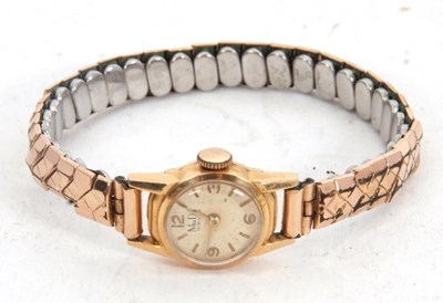 Lot 301 - A high grade yellow metal ladies Mudu...