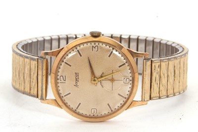 Lot 315 - A 9ct gold cased Accurist gents watch stamped...