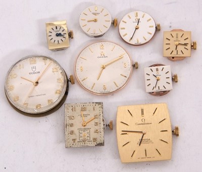 Lot 334 - Mixed Lot: Various watch movements and dials,...