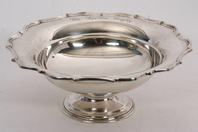 Lot 61A - A George V silver pedestal bowl with applied...