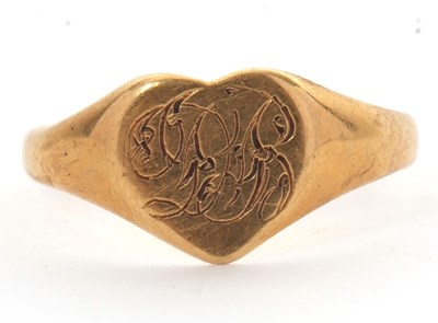Lot 214 - A 9ct heart shape signet ring, hallmarked...