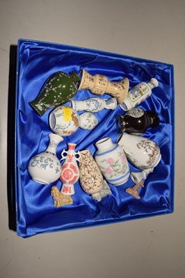 Lot 47 - Collection of modern reproduction Oriental...