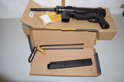 Lot 77 - A model M3 assault rifle