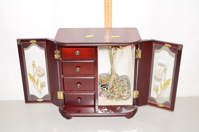Lot 95 - A case of assorted costume jewellery