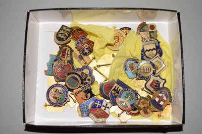 Lot 100 - A box of various bowling club badges