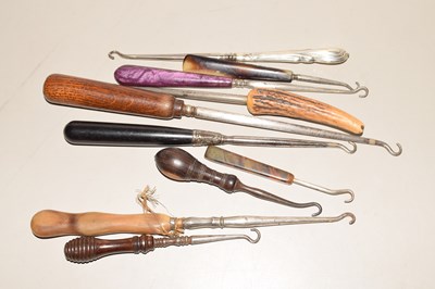 Lot 101 - Box of various button hooks