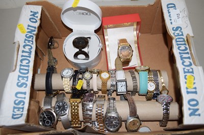 Lot 113 - A large mixed lot including various wristwatches