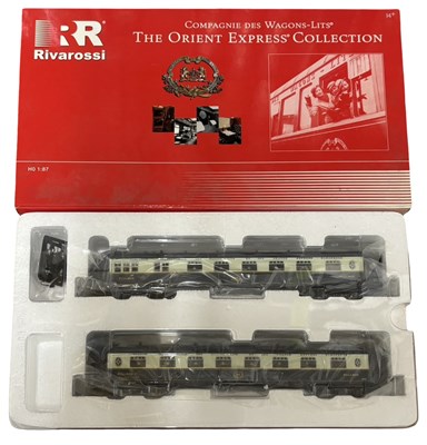 Lot 29 - A boxed Rivarossi H0 gauge Pullman Cote...