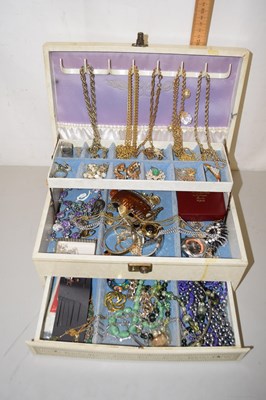 Lot 129 - Large cantilever jewellery box of various...