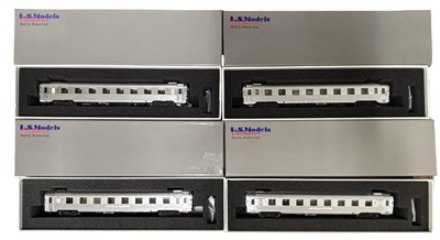 Lot 190 - Four boxed L S Models (Modern Gala) H0 coaches,...