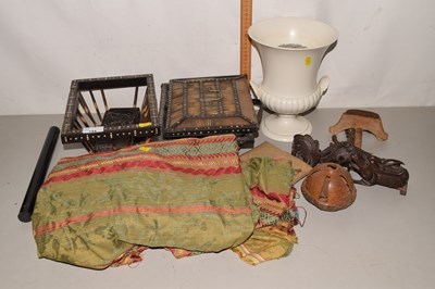 Lot 194 - Mixed Lot: Porcupine quill baskets, various...