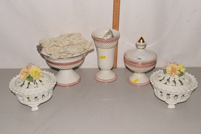 Lot 205 - A collection of various porcelain to include a...