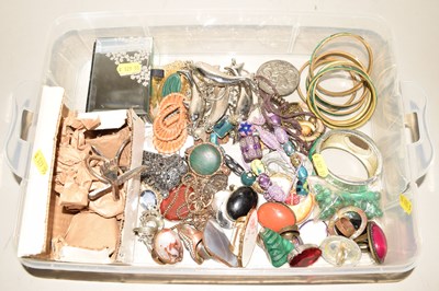 Lot 221 - Box of assorted costume jewellery