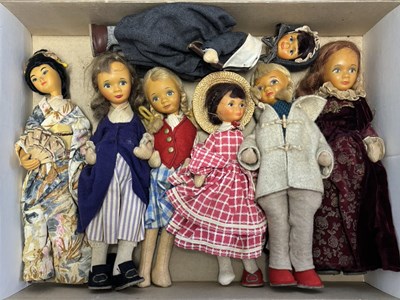 Lot 479 - A collection of vintage Cottage Dolls, mostly...