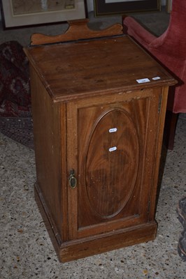 Lot 326 - An Edwarding mahogany bedside cabinet