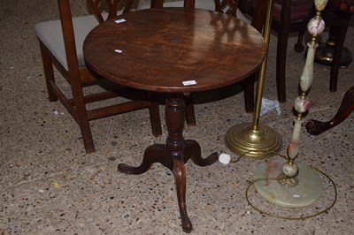 Lot 337 - A Georgian tripod based wine table