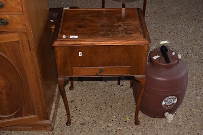 Lot 361 - An early 20th Century flip top sewing box