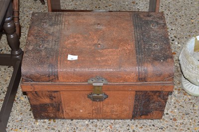 Lot 384 - Vintage tin train