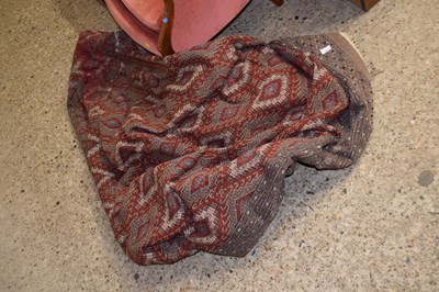 Lot 325 - Large patterned machine made carpet (a/f)