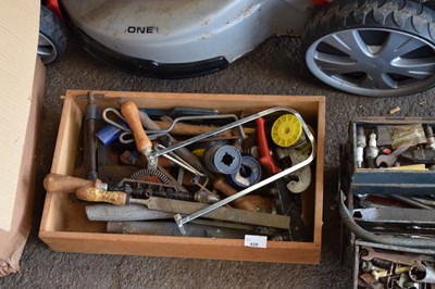 Lot 428 - Tray of assorted tools