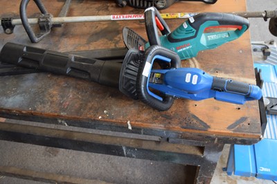 Lot 441 - A Hyundai electric hedge cutter