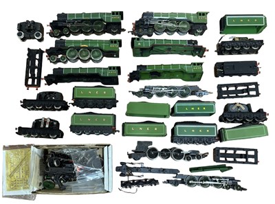 Lot 215 - A collection of Hornby 00 gauge 'Flying...