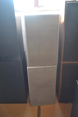 Lot 31 - A pair of Leak Sandwich 200 speakers