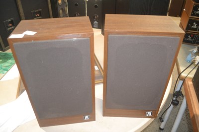 Lot 113 - A pair of Acoustic Research 18 speakers