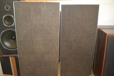 Lot 195 - A pair of Celestion Ditton 25 speakers
