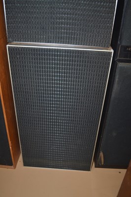 Lot 35 - A pair of speakers