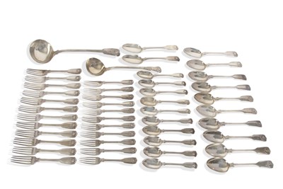 Lot 243 - A quantity of silver fiddle, shell and thread...