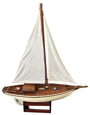 Lot 544 - A large wooden pond yacht with linen Length...
