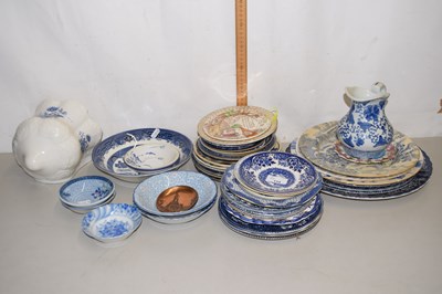 Lot 134 - Group of ceramic wares, mainly saucers and...